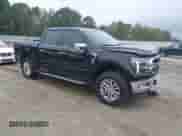 2024 Ford F-150 Lariat z VIN 1FTFW5L52RFA75628, wystawiony jako IAAI lot #43393183 z przebiegiem 15 578 mil mil oraz . Historia ofert i sprzedaży dostępna na DreamBid. Obrazek 1.