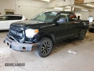 2017 Toyota Tundra SR with VIN 5TFUW5F14HX630295, listed as a Copart auction lot 60036835 with 192,083 mi miles and Salvage title. Bid and sale history available at DreamBid. Image 1.
