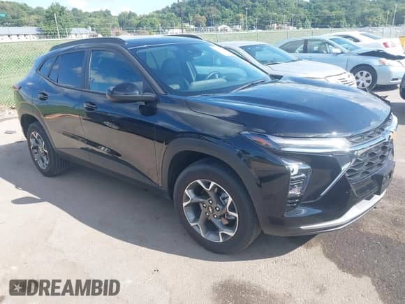 2025 Chevrolet Trax LT с VIN KL77LHEP3SC107813, выставлен на аукционе IAAI как лот 43063910 с пробегом 5 911 миль миль и . История ставок и продаж доступна на DreamBid. Изображение 1.