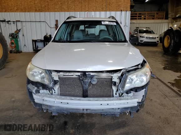 2011 Subaru Forester X with VIN JF2SHABC1BH739477, listed as a Copart auction lot 81896015 with 121,729 mi miles and Salvage title. Bid and sale history available at DreamBid. Image 5.