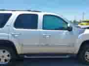 2013 Chevrolet Tahoe LT z VIN 1GNSKBE01DR286568, wystawiony jako IAAI lot #42736237 z przebiegiem Nie podano mil oraz . Historia ofert i sprzedaży dostępna na DreamBid. Obrazek 14.
