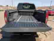 2017 Nissan Frontier SV with VIN 1N6DD0CW6HN702907, listed as a Copart auction lot 68502675 with 30,545 mi miles and Salvage title. Bid and sale history available at DreamBid. Image 6.