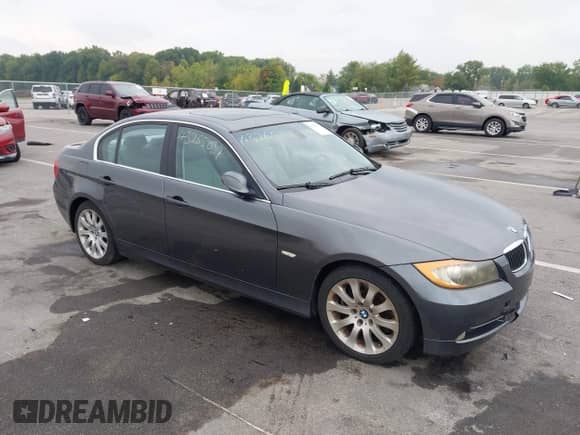 2006 BMW 3 Series 330i with VIN WBAVB33536KR76728, listed as a IAAI auction lot 43265037 with Not provided miles and . Bid and sale history available at DreamBid. Image 1.