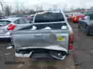 2010 Chevrolet Colorado 1LT z VIN 1GCDSCDE0A8125747, wystawiony jako IAAI lot #41634604 z przebiegiem 120 215 mil mil oraz . Historia ofert i sprzedaży dostępna na DreamBid. Obrazek 16.