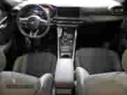 2024 Dodge Hornet GT z VIN ZACNDFAN4R3A41902, wystawiony jako Copart lot #50760705 z przebiegiem 23 404 mil mil oraz Szkoda całkowita • Salvage title. Historia ofert i sprzedaży dostępna na DreamBid. Obrazek 8.