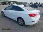 2018 Chevrolet Cruze LS с VIN 1G1BC5SM1J7228877, выставлен на аукционе IAAI как лот 43066362 с пробегом 92 538 миль миль и . История ставок и продаж доступна на DreamBid. Изображение 3.