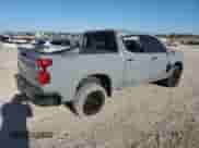 2024 Chevrolet Silverado 1500 Custom Trail Boss z VIN 3GCUDCE89RG260945, wystawiony jako Copart lot #51326915 z przebiegiem 30 768 mil mil oraz Szkoda całkowita • Salvage title. Historia ofert i sprzedaży dostępna na DreamBid. Obrazek 3.