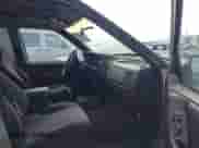 1996 Jeep Grand Cherokee Laredo z VIN 1J4GZ58S9TC245352, wystawiony jako IAAI lot #42860561 z przebiegiem Nie podano mil oraz . Historia ofert i sprzedaży dostępna na DreamBid. Obrazek 5.