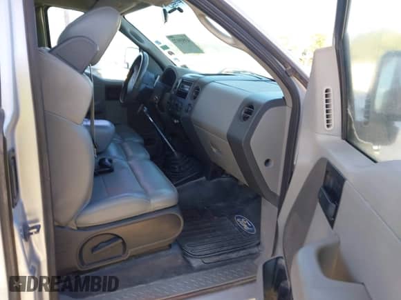 2007 Ford F-150 XL с VIN 1FTRF12237KD64180, выставлен на аукционе IAAI как лот 43519172 с пробегом 332 957 миль миль и . История ставок и продаж доступна на DreamBid. Изображение 5.