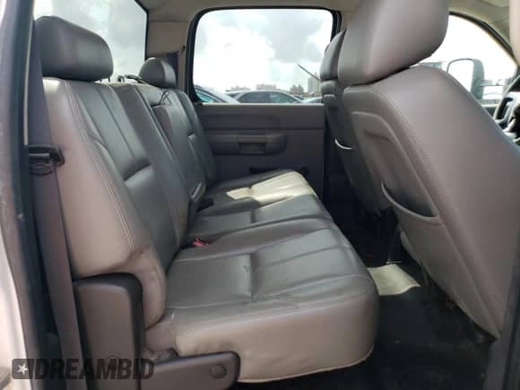 2011 Chevrolet Silverado 3500HD Work Truck с VIN 1GC4KZC81BF130600, выставлен на аукционе Copart как лот 53819535 с пробегом Не указан миль и Списание • Salvage title. История ставок и продаж доступна на DreamBid. Изображение 10.