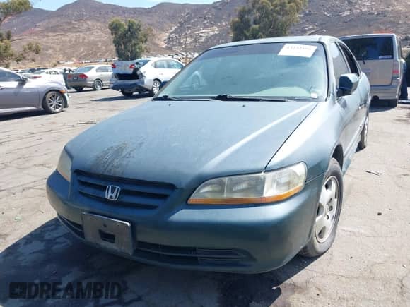 2001 Honda Accord EX z VIN 1HGCG16501A020389, wystawiony jako IAAI lot #43232191 z przebiegiem 260 501 mil mil oraz . Historia ofert i sprzedaży dostępna na DreamBid. Obrazek 6.