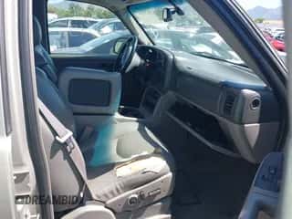 2005 Chevrolet Suburban Z71 с VIN 3GNFK16Z25G289392, выставлен на аукционе IAAI как лот 42969349 с пробегом 211 961 миль миль и . История ставок и продаж доступна на DreamBid. Изображение 5.