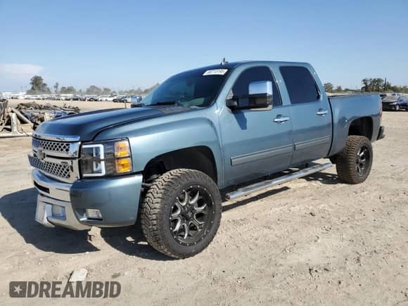 2012 Chevrolet Silverado 1500 LS z VIN 3GCPCREA1CG224955, wystawiony jako Copart lot #68713195 z przebiegiem 105 680 mil mil oraz Szkoda całkowita • Salvage title. Historia ofert i sprzedaży dostępna na DreamBid. Obrazek 1.