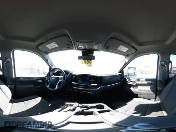 2025 Chevrolet Silverado 2500HD LT z VIN 1GC1KNEY8SF343486, wystawiony jako IAAI lot #43576647 z przebiegiem 4 637 mil mil oraz . Historia ofert i sprzedaży dostępna na DreamBid. Obrazek 21.