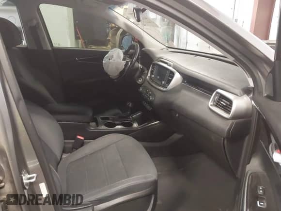 2018 Kia Sorento LX with VIN 5XYPGDA52JG371894, listed as a IAAI auction lot 42197181 with 111,547 mi miles and . Bid and sale history available at DreamBid. Image 5.