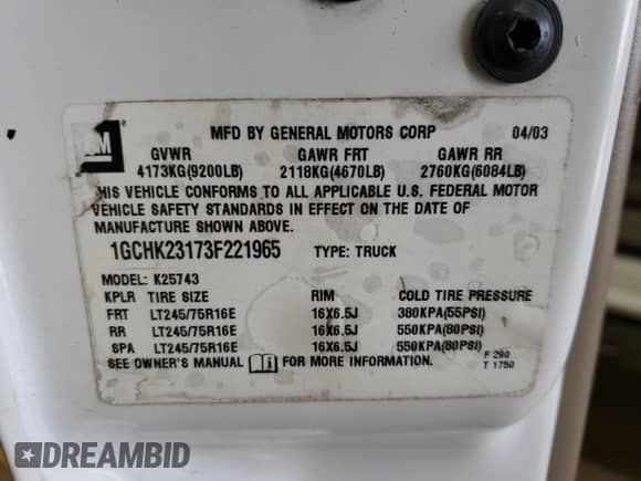 2003 Chevrolet Silverado 2500HD LT z VIN 1GCHK23173F221965, wystawiony jako Copart lot #66506715 z przebiegiem 291 086 mil mil oraz Szkoda całkowita • Salvage title. Historia ofert i sprzedaży dostępna na DreamBid. Obrazek 12.