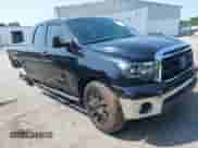 2012 Toyota Tundra z VIN 5TFRU5F18CX026186, wystawiony jako IAAI lot #42414319 z przebiegiem 216 128 mil mil oraz . Historia ofert i sprzedaży dostępna na DreamBid. Obrazek 1.