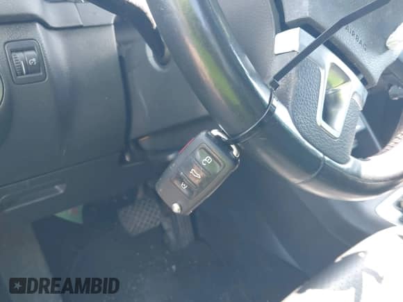 2017 Volkswagen Tiguan Wolfsburg Edition с VIN WVGSV7AX1HW510439, выставлен на аукционе IAAI как лот 42328922 с пробегом 69 095 миль миль и . История ставок и продаж доступна на DreamBid. Изображение 11.