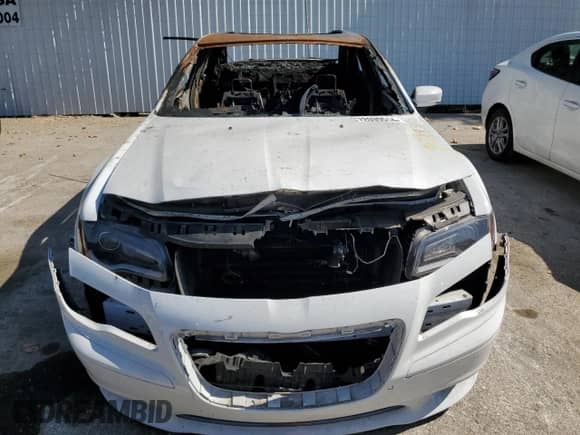 2014 Chrysler 300 SRT-8 с VIN 2C3CCAFJ1EH118429, выставлен на аукционе Copart как лот 88139865 с пробегом Не указан миль и На запчасти • Non repairable. История ставок и продаж доступна на DreamBid. Изображение 5.