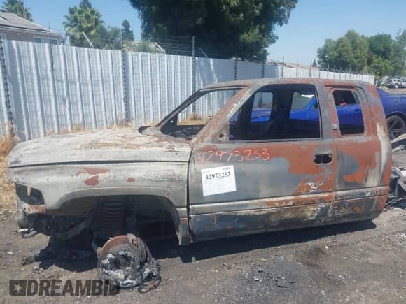 2002 Dodge 2500 with VIN 3B7KF23652M295471, listed as a IAAI auction lot 42973253 with Not provided miles and . Bid and sale history available at DreamBid. Image 11.