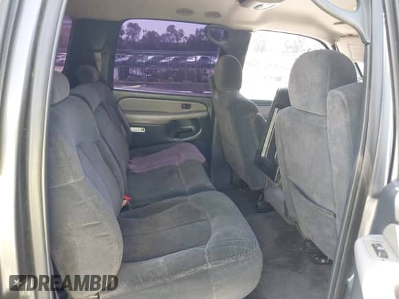 2002 Chevrolet Suburban LT z VIN 3GNGC26U92G314585, wystawiony jako IAAI lot #41859042 z przebiegiem Nie podano mil oraz . Historia ofert i sprzedaży dostępna na DreamBid. Obrazek 8.