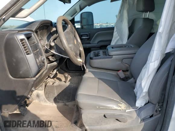 2018 Chevrolet Silverado 2500HD z VIN 1GC2KUEY1JZ234895, wystawiony jako Copart lot #44267675 z przebiegiem 192 144 mil mil oraz Szkoda całkowita • Salvage title. Historia ofert i sprzedaży dostępna na DreamBid. Obrazek 7.