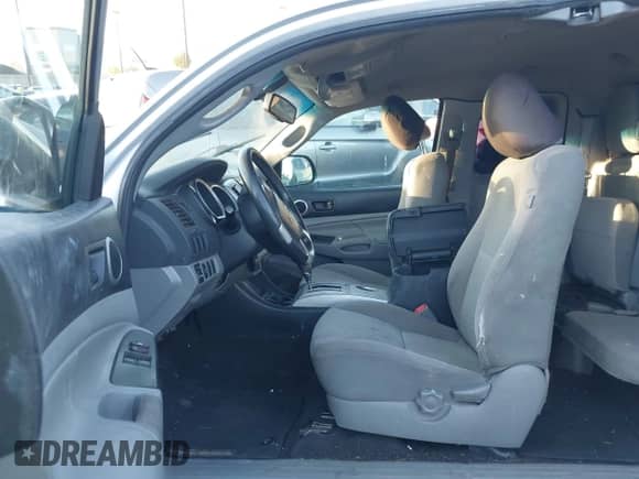 2013 Toyota Tacoma PreRunner z VIN 5TFTX4GN8DX023413, wystawiony jako IAAI lot #43116107 z przebiegiem 222 636 mil mil oraz . Historia ofert i sprzedaży dostępna na DreamBid. Obrazek 5.