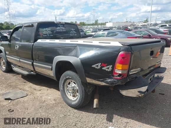 2000 Chevrolet Silverado 2500 LS с VIN 1GCGK29U7YE290102, выставлен на аукционе IAAI как лот 43063377 с пробегом 150 337 миль миль и . История ставок и продаж доступна на DreamBid. Изображение 3.