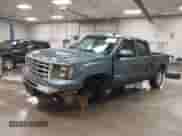 2007 GMC Sierra 1500 SLE1 z VIN 2GTEK13M371722551, wystawiony jako IAAI lot #41767637 z przebiegiem 247 648 mil mil oraz . Historia ofert i sprzedaży dostępna na DreamBid. Obrazek 2.