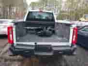 2023 Ford F-250 XL z VIN 1FT7X2BA6PED39628, wystawiony jako IAAI lot #41439741 z przebiegiem 165 mil mil oraz . Historia ofert i sprzedaży dostępna na DreamBid. Obrazek 16.