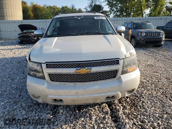 2012 Chevrolet Avalanche LTZ z VIN 3GNTKGE73CG220679, wystawiony jako Copart lot #83823975 z przebiegiem 200 083 mil mil oraz Czysty tytuł • Clean title. Historia ofert i sprzedaży dostępna na DreamBid. Obrazek 5.