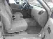 2005 Chevrolet Colorado Z71 z VIN 1GCDT196958180495, wystawiony jako IAAI lot #43576854 z przebiegiem 147 939 mil mil oraz . Historia ofert i sprzedaży dostępna na DreamBid. Obrazek 5.