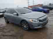 2017 Volvo S60 Inscription Platinum с VIN LYV402TM5HB151572, выставлен на аукционе Copart как лот 86853484 с пробегом Не указан миль и Списание • Salvage title. История ставок и продаж доступна на DreamBid. Изображение 4.