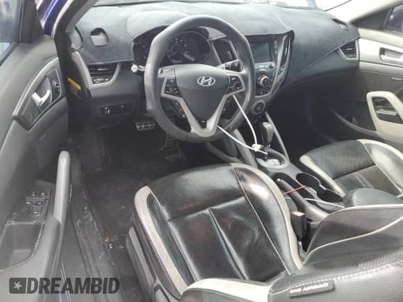 2013 Hyundai Veloster Turbo с VIN KMHTC6AE4DU164234, выставлен на аукционе Copart как лот 86467275 с пробегом 168 773 миль миль и Списание • Salvage title. История ставок и продаж доступна на DreamBid. Изображение 8.