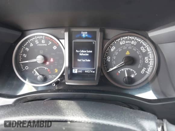 2023 Toyota Tacoma SR z VIN 3TMCZ5AN4PM571394, wystawiony jako IAAI lot #43129720 z przebiegiem 44 374 mil mil oraz . Historia ofert i sprzedaży dostępna na DreamBid. Obrazek 7.