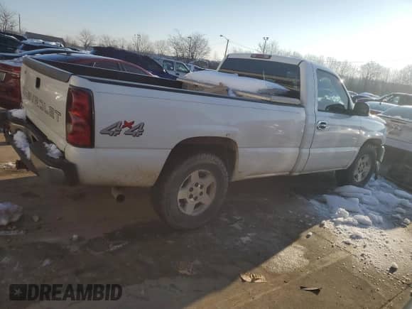 2006 Chevrolet Silverado 1500 Work Truck с VIN 3GCEK14V56G195822, выставлен на аукционе Copart как лот 41662095 с пробегом 236 950 миль миль и Списание • Salvage title. История ставок и продаж доступна на DreamBid. Изображение 3.