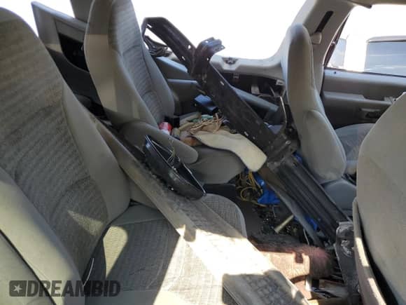 2003 Ford Econoline Cargo z VIN 1FMNE31S73HA88751, wystawiony jako Copart lot #59338795 z przebiegiem 370 380 mil mil oraz Szkoda całkowita • Salvage title. Historia ofert i sprzedaży dostępna na DreamBid. Obrazek 11.