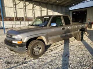 2002 Chevrolet Silverado 2500 LS с VIN 1GCGK29U62Z135816, выставлен на аукционе Copart как лот 81586974 с пробегом 206 434 миль миль и Чистый • Clean title. История ставок и продаж доступна на DreamBid. Изображение 1.