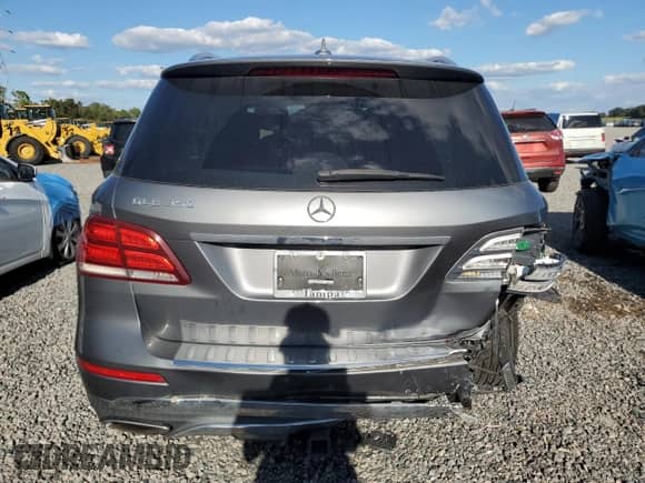 2017 Mercedes-Benz GLE 350 z VIN 4JGDA5JB2HA828998, wystawiony jako Copart lot #82496445 z przebiegiem 111 085 mil mil oraz Szkoda całkowita • Salvage title. Historia ofert i sprzedaży dostępna na DreamBid. Obrazek 6.