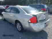 2007 Chevrolet Impala LT z VIN 2G1WT58N779330645, wystawiony jako IAAI lot #42984674 z przebiegiem 211 041 mil mil oraz . Historia ofert i sprzedaży dostępna na DreamBid. Obrazek 3.