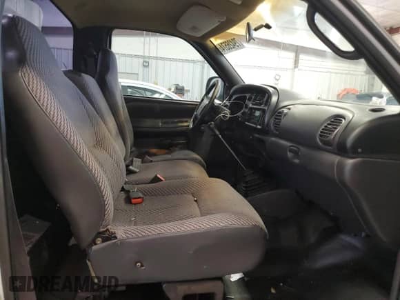 2001 Dodge 1500 Work Special с VIN 1B7HC16X31S689316, выставлен на аукционе Copart как лот 79426574 с пробегом 177 378 миль миль и На запчасти • Non repairable. История ставок и продаж доступна на DreamBid. Изображение 10.