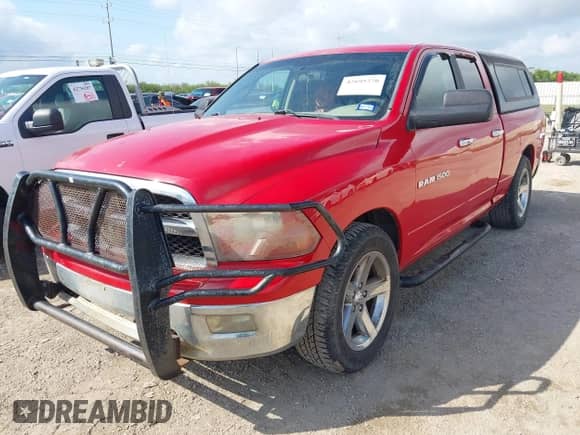 2011 Ram 1500 ST z VIN 1D7RB1GP4BS519916, wystawiony jako IAAI lot #42695270 z przebiegiem 232 805 mil mil oraz . Historia ofert i sprzedaży dostępna na DreamBid. Obrazek 2.
