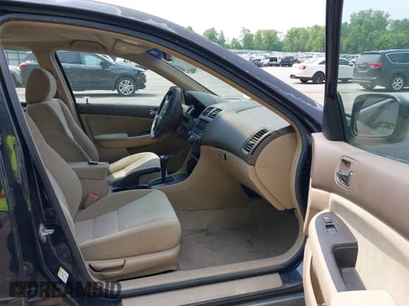 2005 Honda Accord LX with VIN 1HGCM66315A070938, listed as a IAAI auction lot 42357049 with 173,243 mi miles and . Bid and sale history available at DreamBid. Image 5.