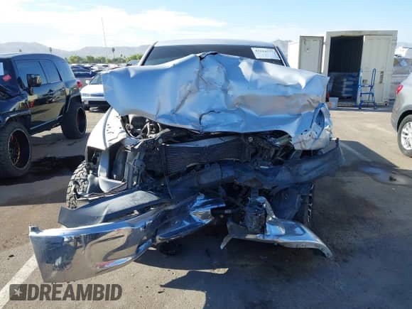 2018 Ram 1500 Tradesman z VIN 1C6RR6KM2JS225601, wystawiony jako IAAI lot #43214577 z przebiegiem 164 538 mil mil oraz . Historia ofert i sprzedaży dostępna na DreamBid. Obrazek 12.