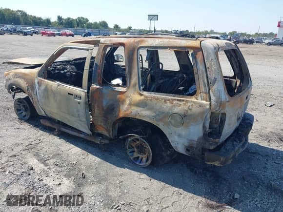 1999 Ford Explorer z VIN 1FMYU22E5XUB56559, wystawiony jako IAAI lot #43331856 z przebiegiem Nie podano mil oraz . Historia ofert i sprzedaży dostępna na DreamBid. Obrazek 3.