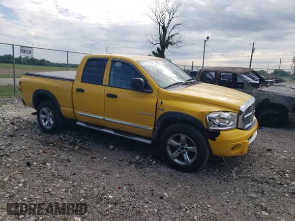 2008 Dodge 1500 Laramie с VIN 1D7HU18278S556914, выставлен на аукционе Copart как лот 63033585 с пробегом 203 067 миль миль и На запчасти • Non repairable. История ставок и продаж доступна на DreamBid. Изображение 4.
