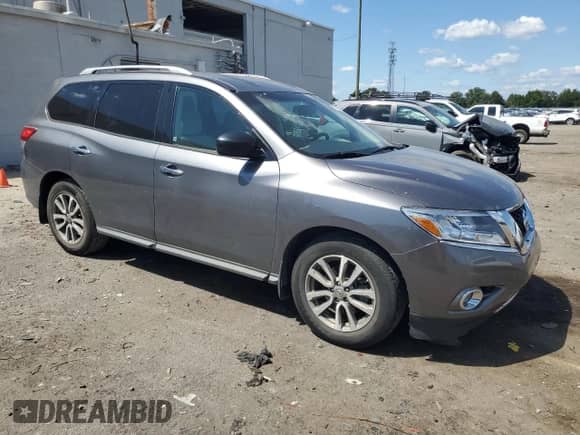 2016 Nissan Pathfinder SV z VIN 5N1AR2MM4GC645256, wystawiony jako Copart lot #70996475 z przebiegiem 165 614 mil mil oraz Szkoda całkowita • Salvage title. Historia ofert i sprzedaży dostępna na DreamBid. Obrazek 4.