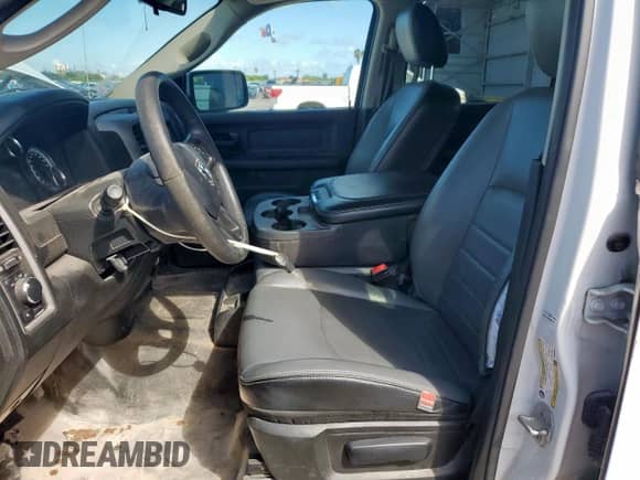 2021 Ram 1500 Tradesman z VIN 3C6RR7KG1MG685666, wystawiony jako Copart lot #84010185 z przebiegiem 79 781 mil mil oraz Czysty tytuł • Clean title. Historia ofert i sprzedaży dostępna na DreamBid. Obrazek 7.