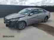 2025 Hyundai Elantra Blue z VIN KMHLM4DJ6SU127354, wystawiony jako Copart lot #68861915 z przebiegiem 22 584 mil mil oraz Szkoda całkowita • Salvage title. Historia ofert i sprzedaży dostępna na DreamBid. Obrazek 1.