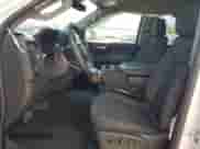 2024 Chevrolet Silverado 1500 Custom Trail Boss z VIN 3GCUDCE87RG454311, wystawiony jako Copart lot #66486955 z przebiegiem 3 402 mil mil oraz Szkoda całkowita • Salvage title. Historia ofert i sprzedaży dostępna na DreamBid. Obrazek 7.